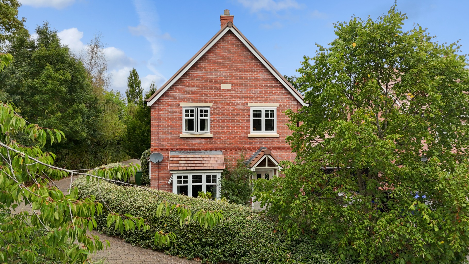 End Hill Way, Malvern