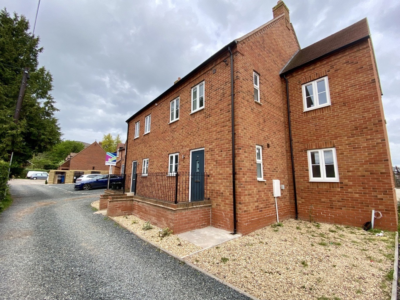 6b Pickersleigh Avenue