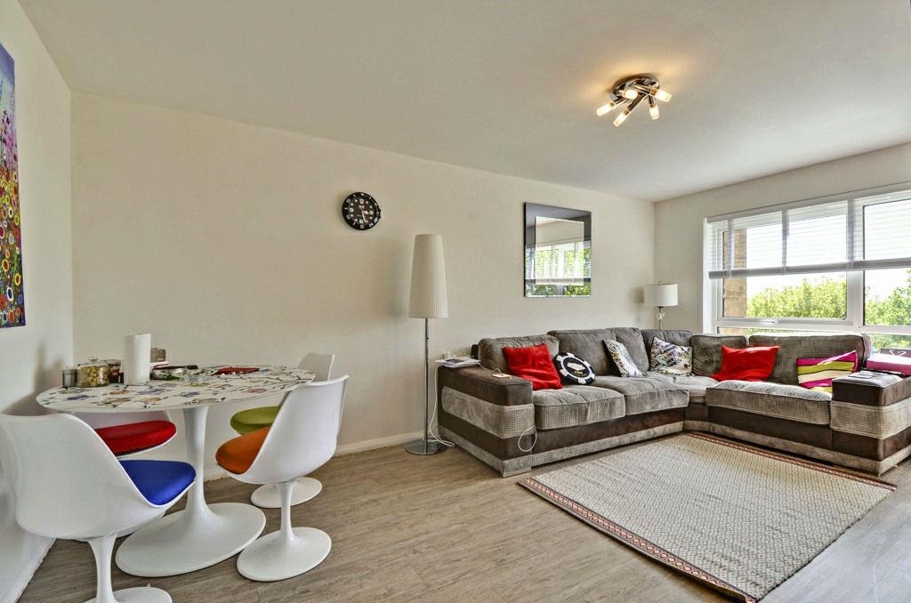 Sunningfields Road, London, NW4