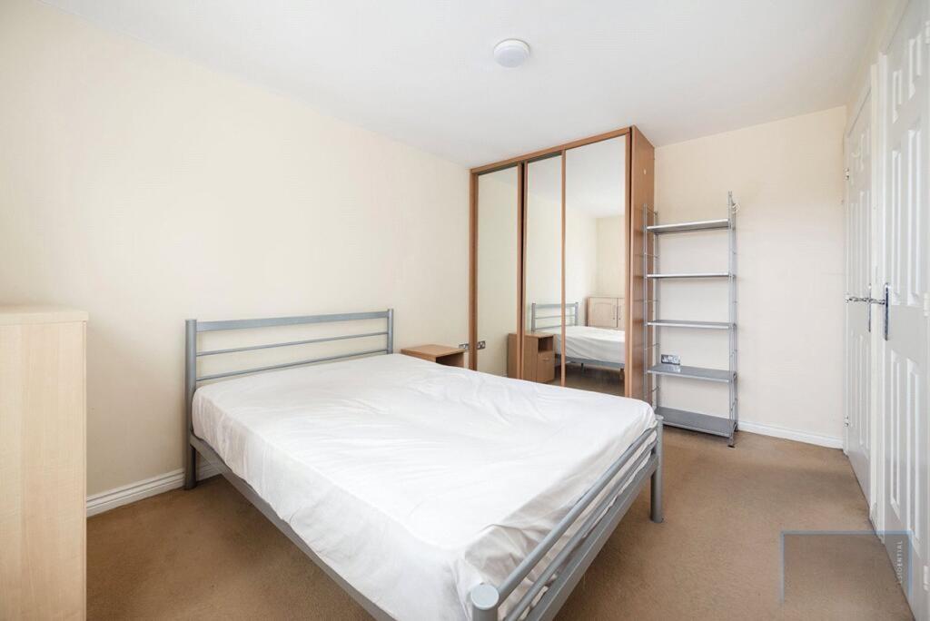 Great North Way, London, NW4