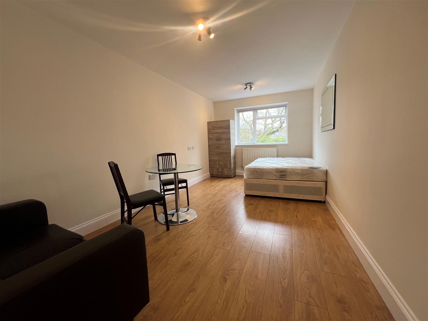 Bunns Lane, Mill HIll, NW7