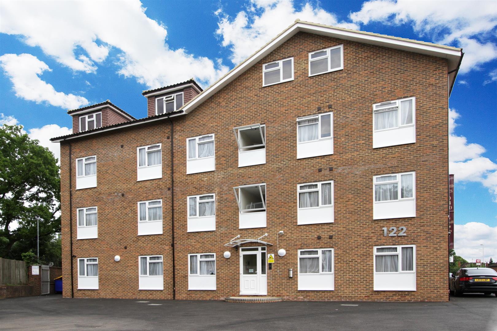 Bunns Lane, London, NW7