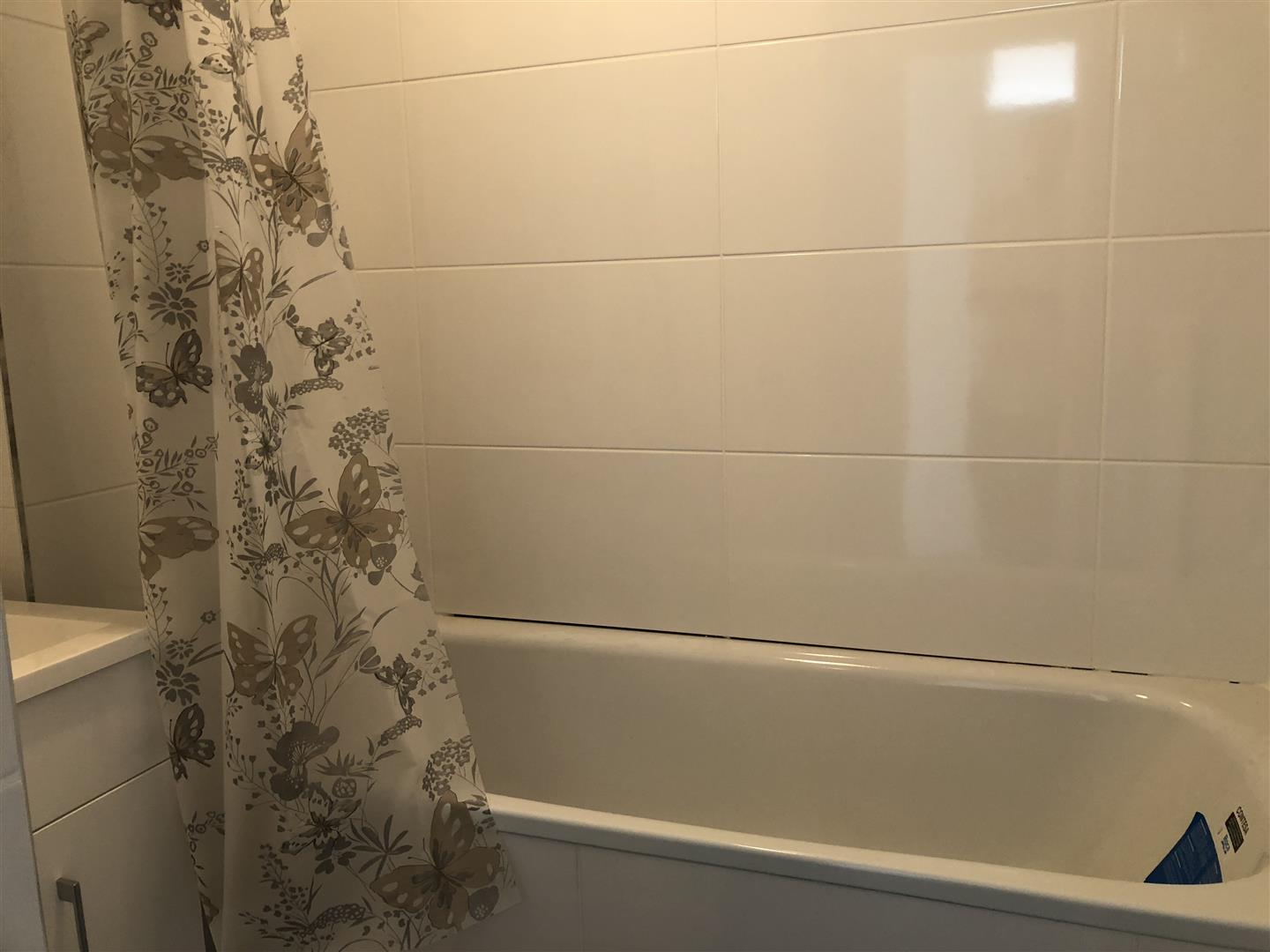 Station Road, Edgware, HA8