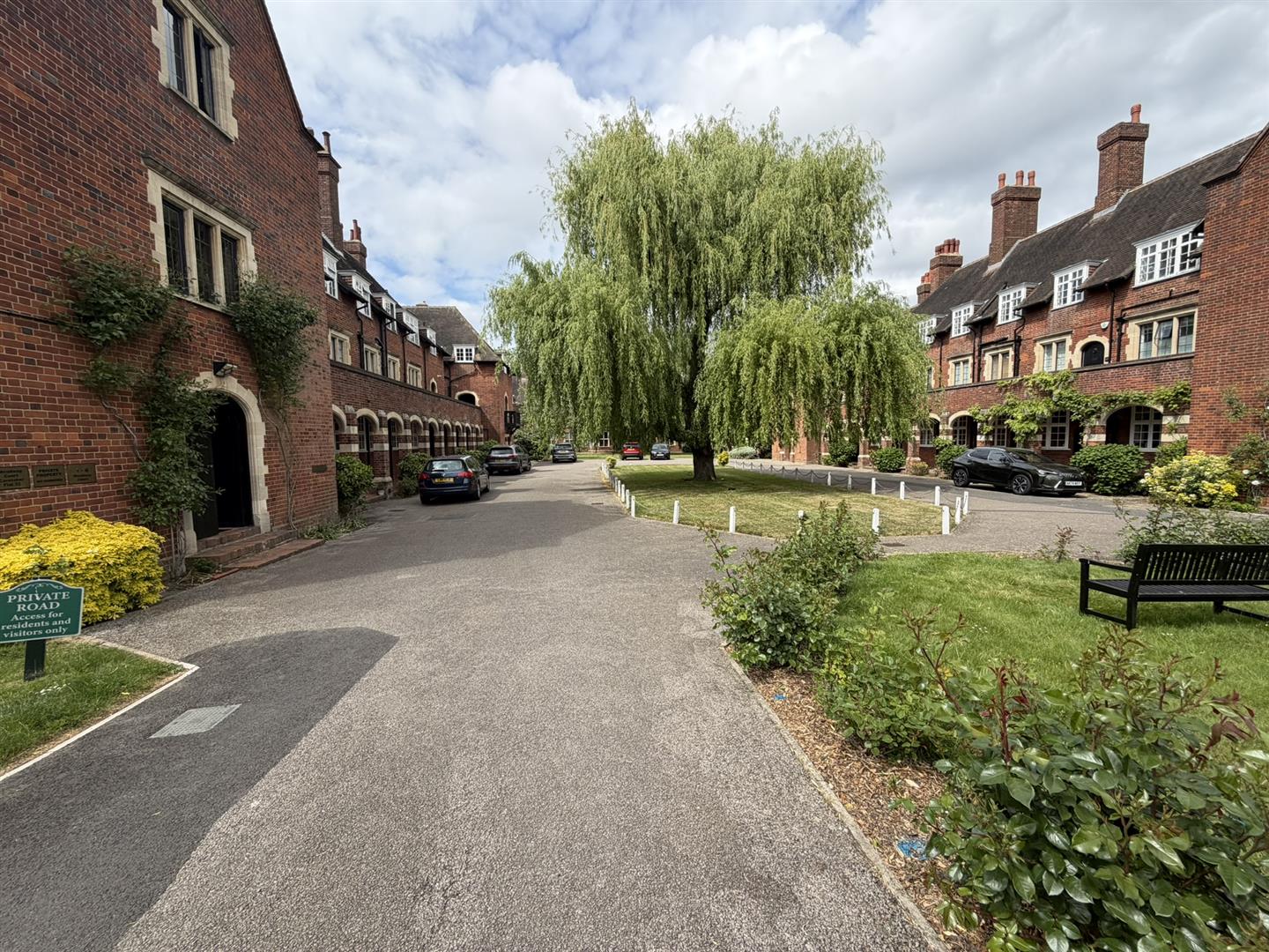 Meadway, London, NW11