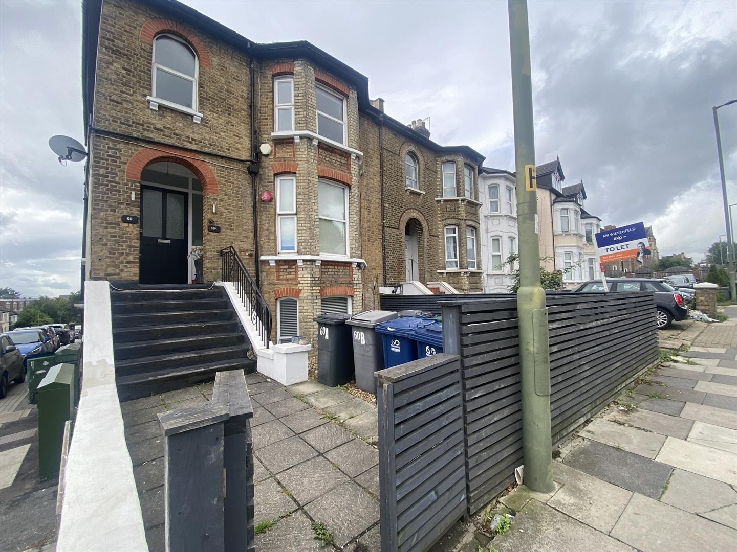 Finchley Lane, Hendon, NW4