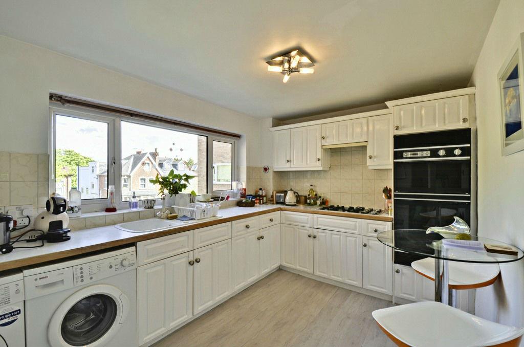 Park Heights, Hendon, NW4