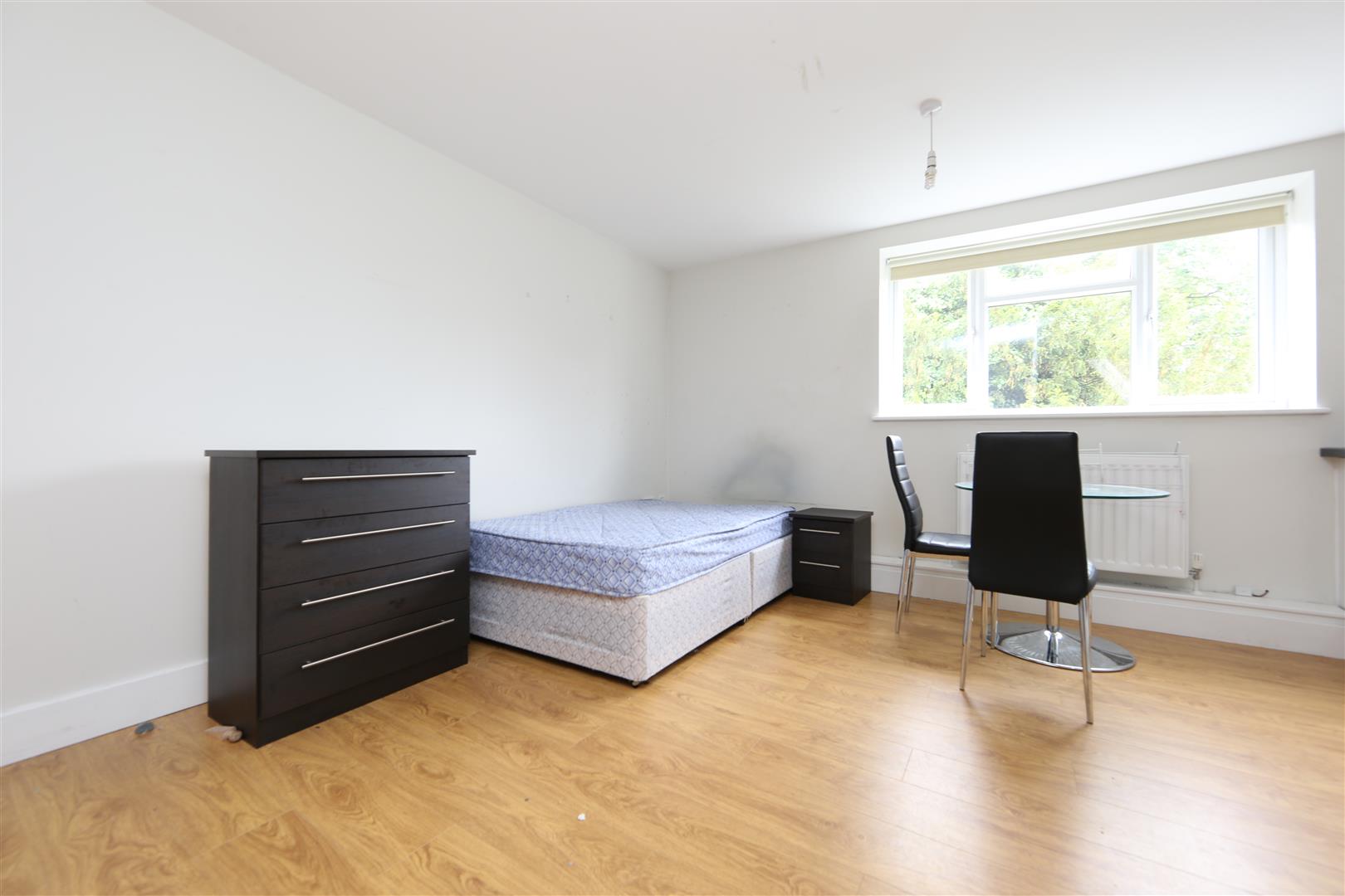 Chapel Walk, London, NW4
