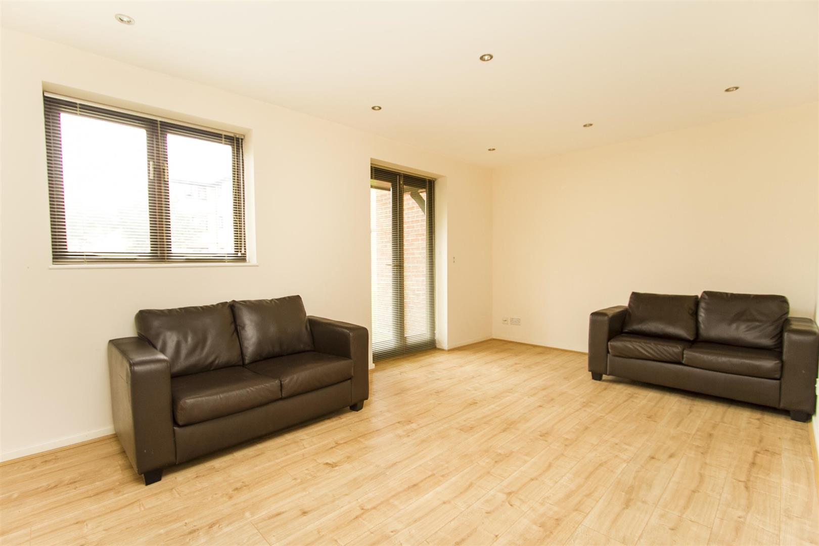 Fieldfare Ct, 16 Falcon Way, Colindale, NW9