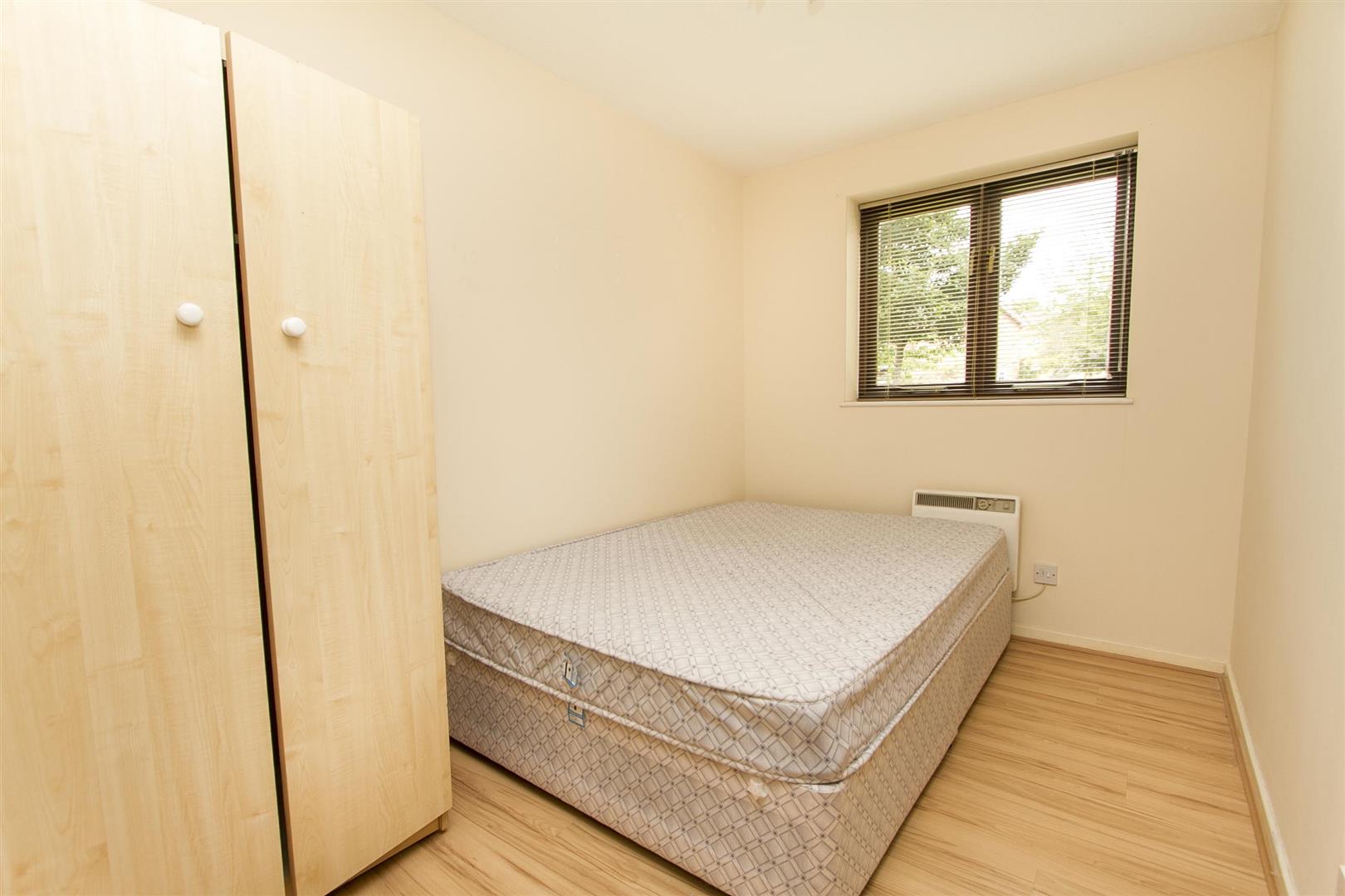 Fieldfare Ct, 16 Falcon Way, Colindale, NW9