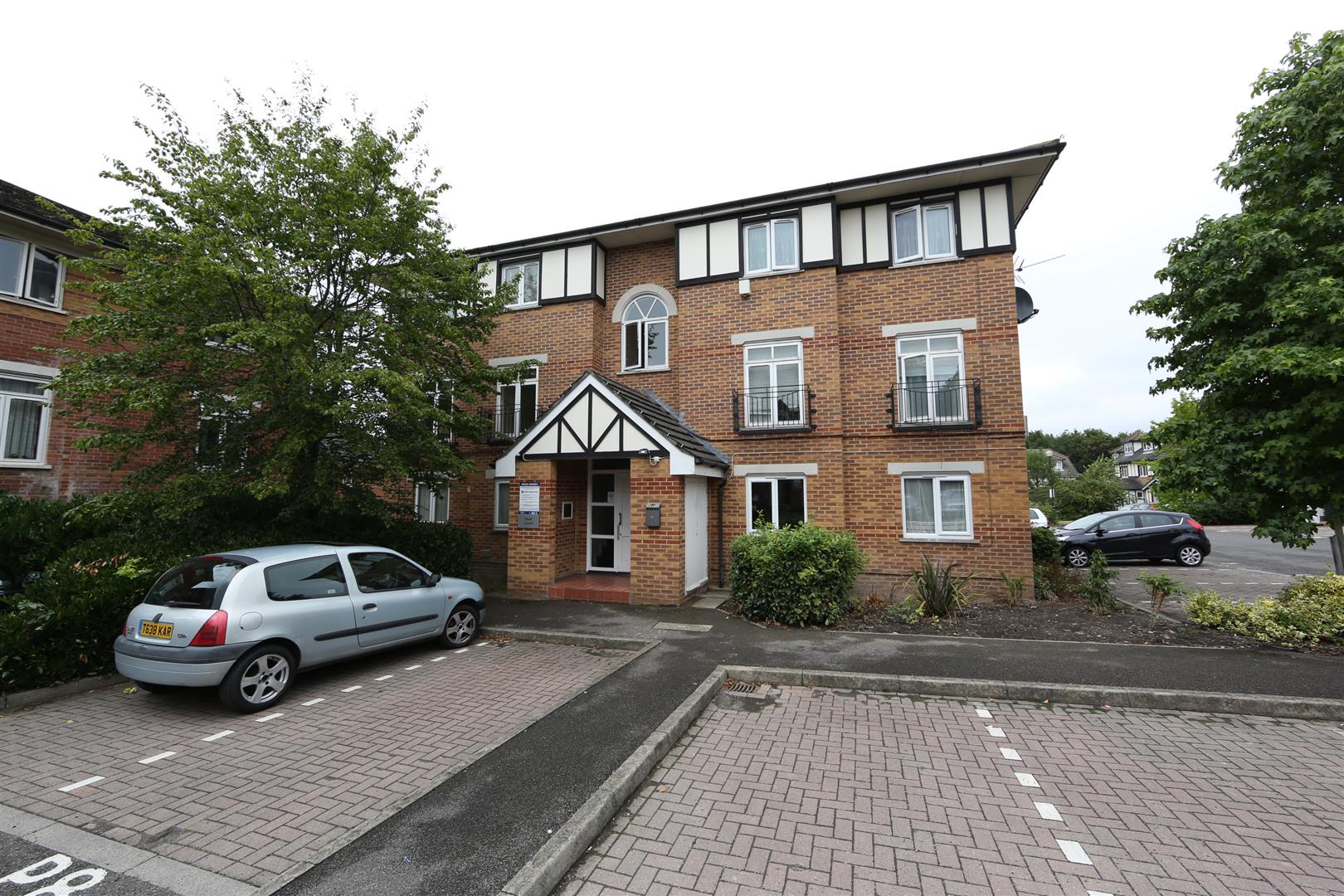 Pearl Court, Hendon, NW4