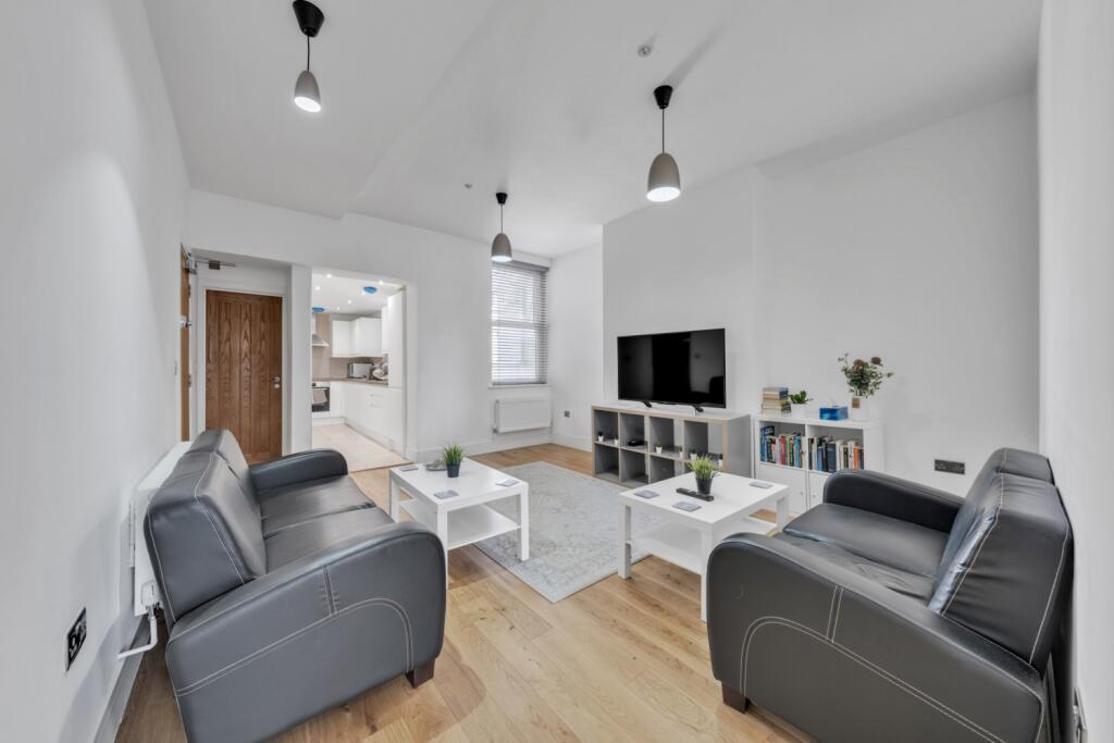 Finchley Road, London, NW11