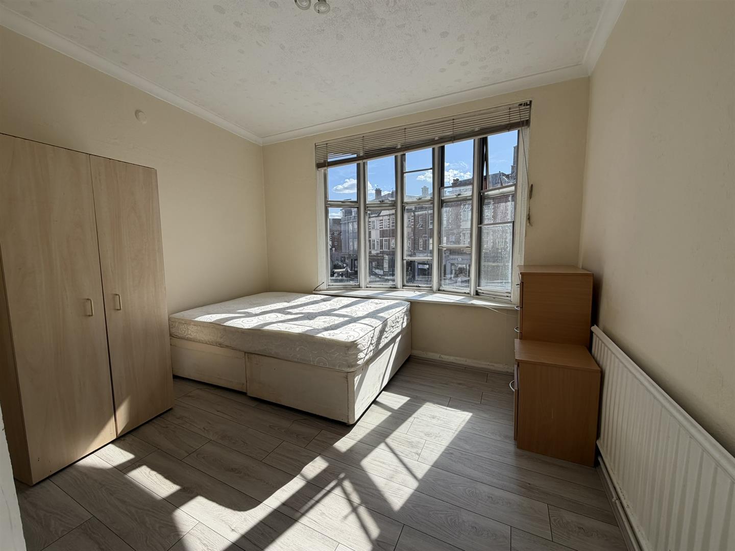 Finchley Lane, London, NW4