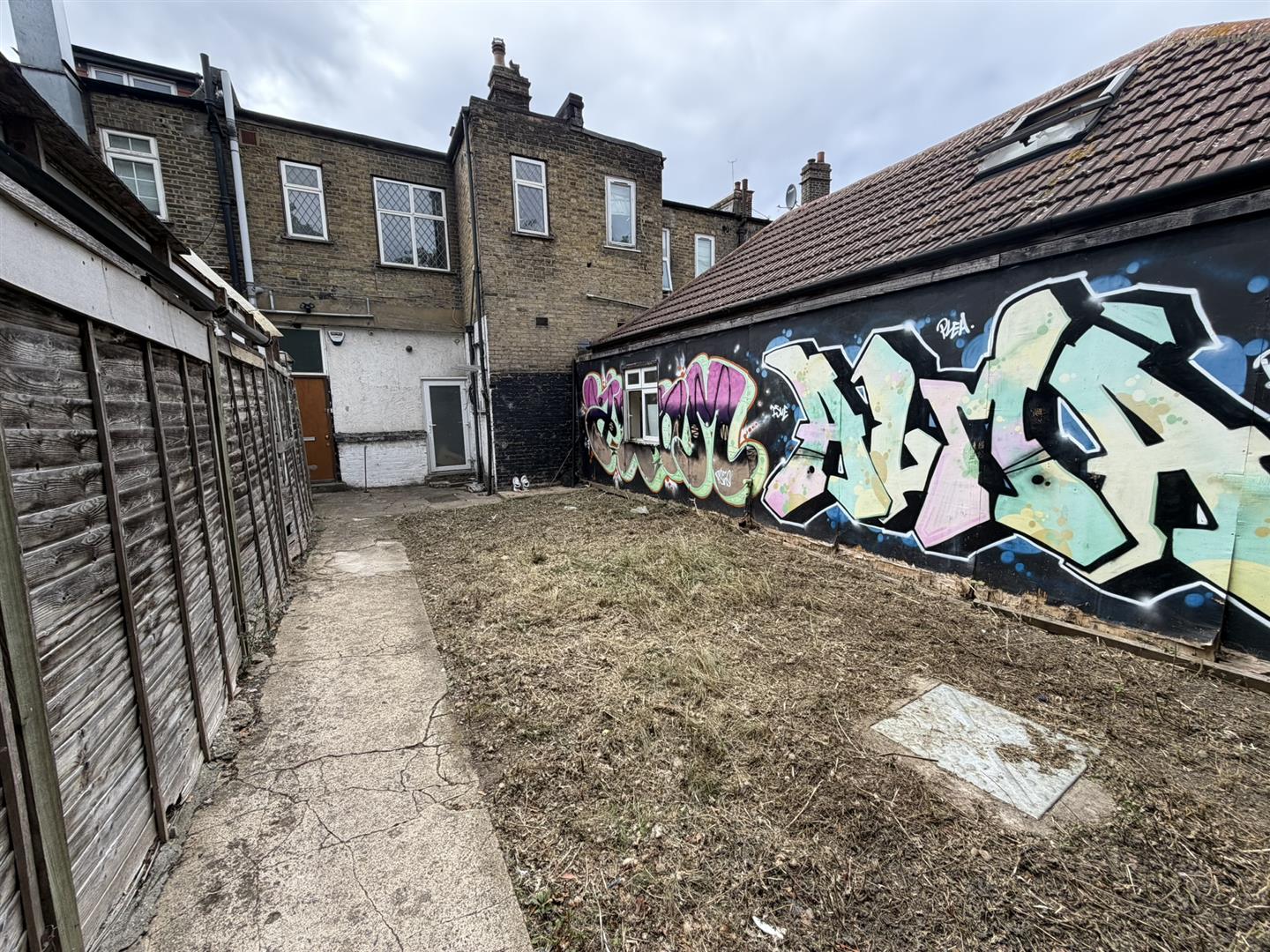 Greyhound Hill, London, NW4