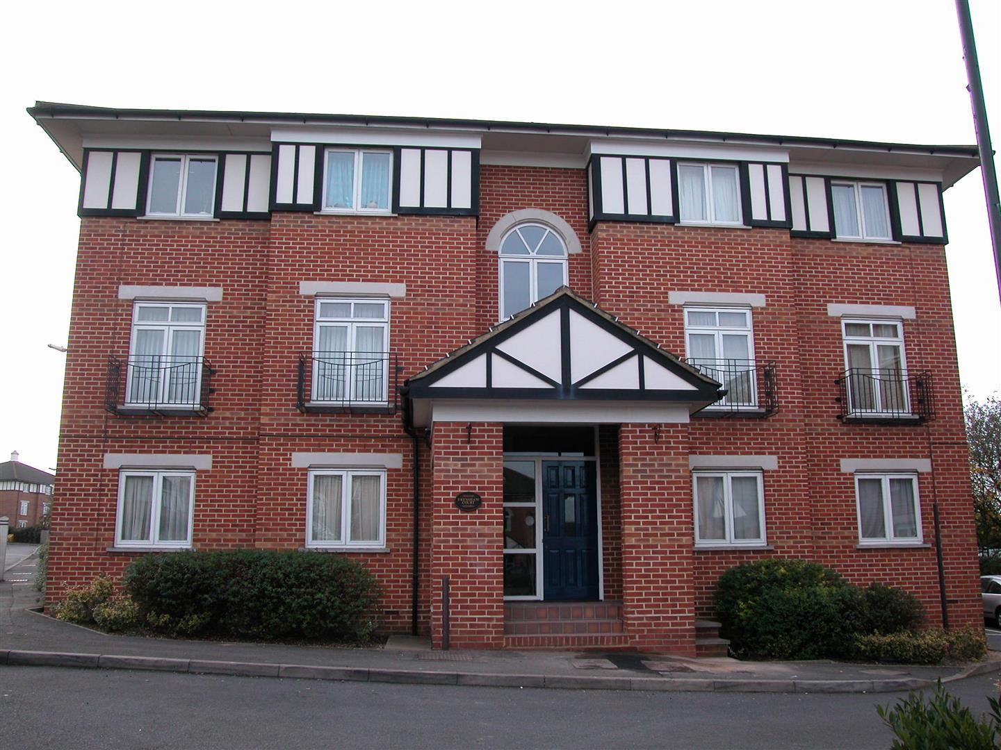 Alwyn Gardens, London, NW4