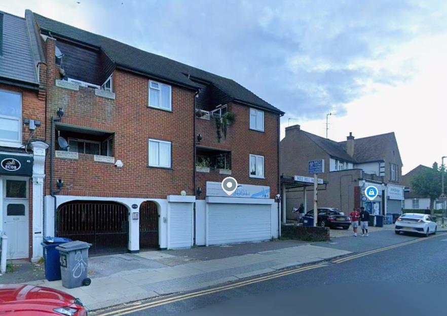 Daws Lane, Mill Hill, NW7