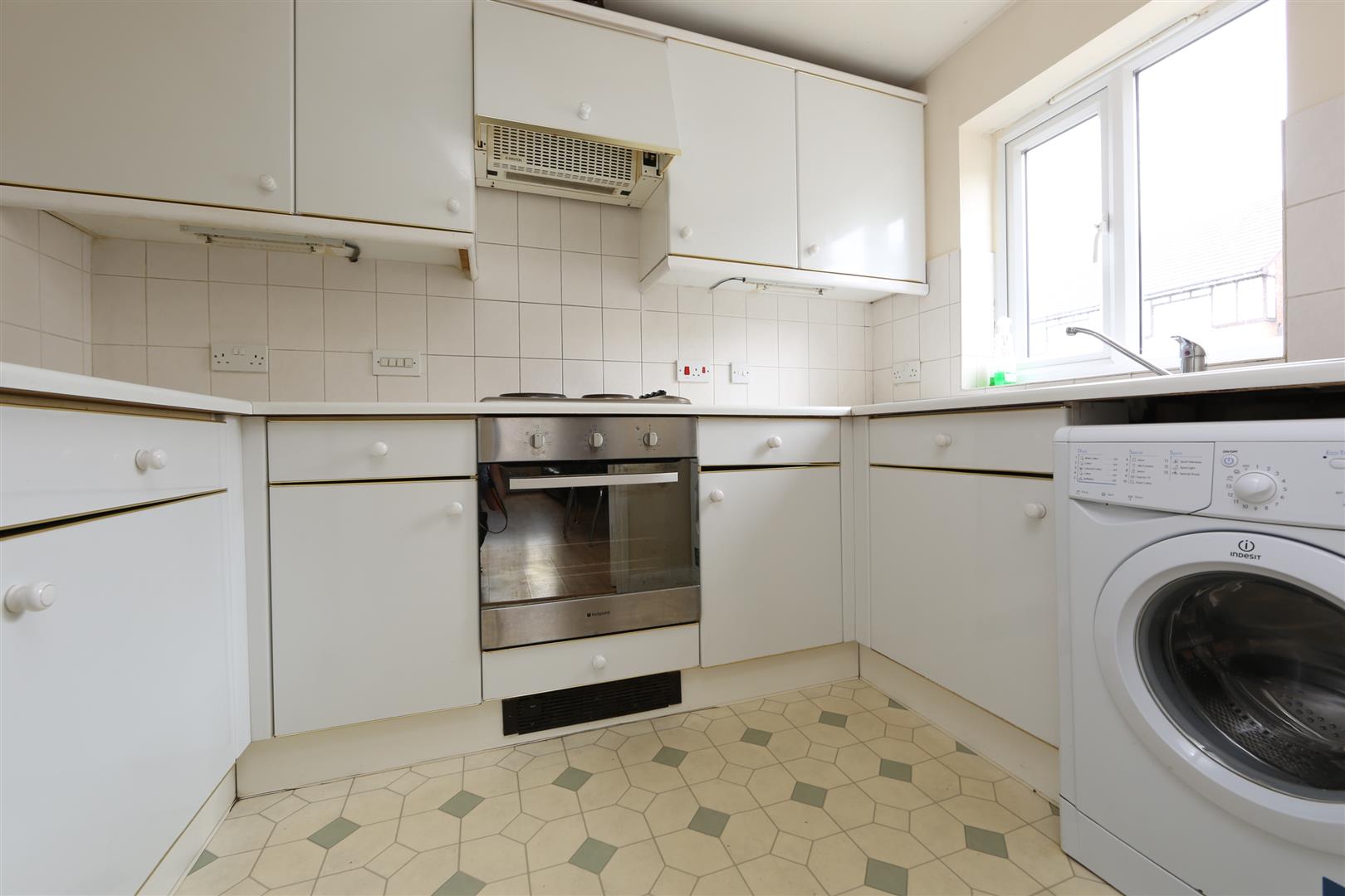 Heton Gardens, London, NW4