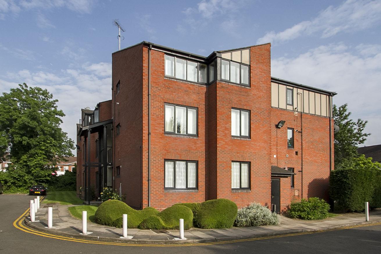 Canberra Close, Hendon, NW4