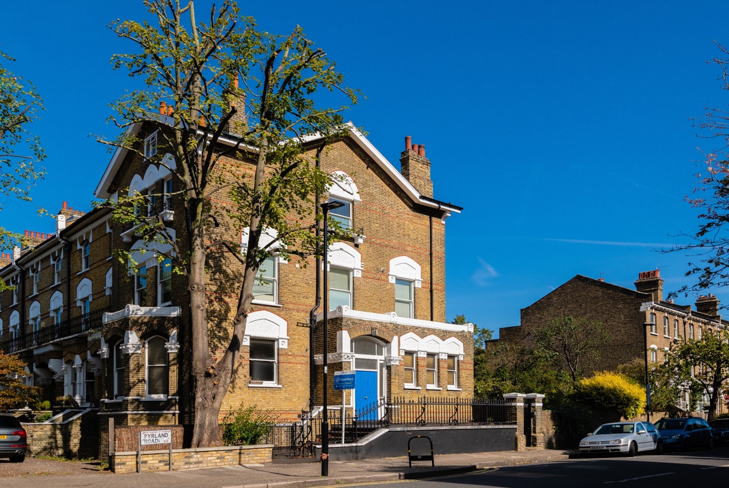 Property in Petherton Road, London, London, N5 2RD