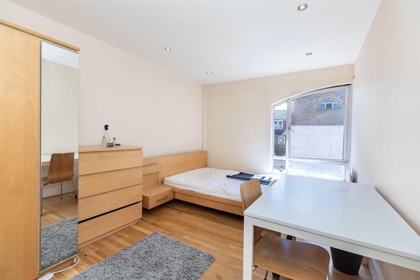 Property in Caledonian Road, London, N1