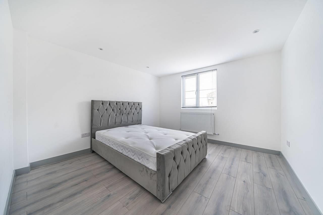 Broomfield, London, E17