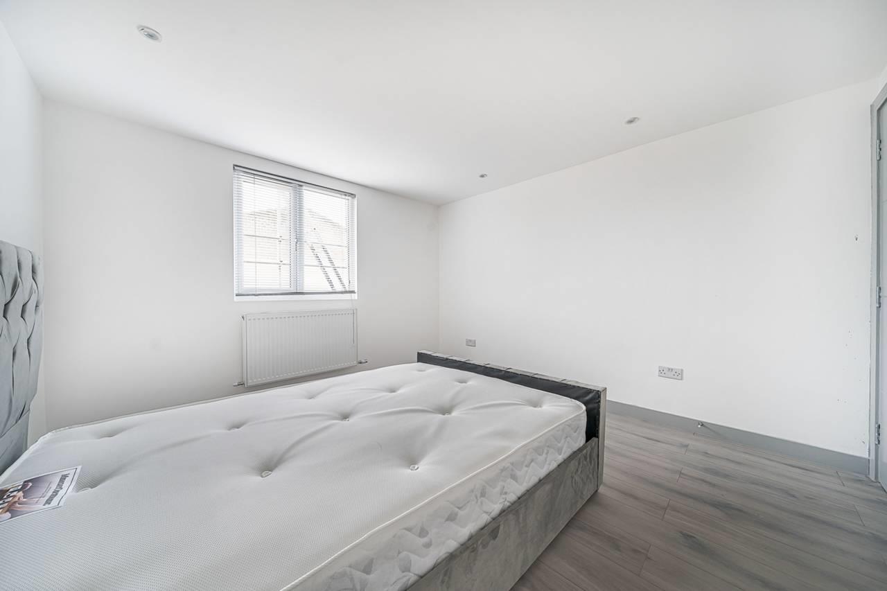 Broomfield, London, E17