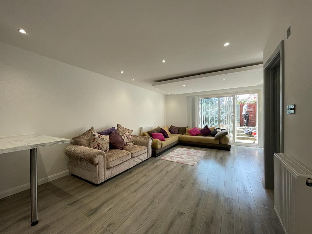 Corporation Street, London, N7