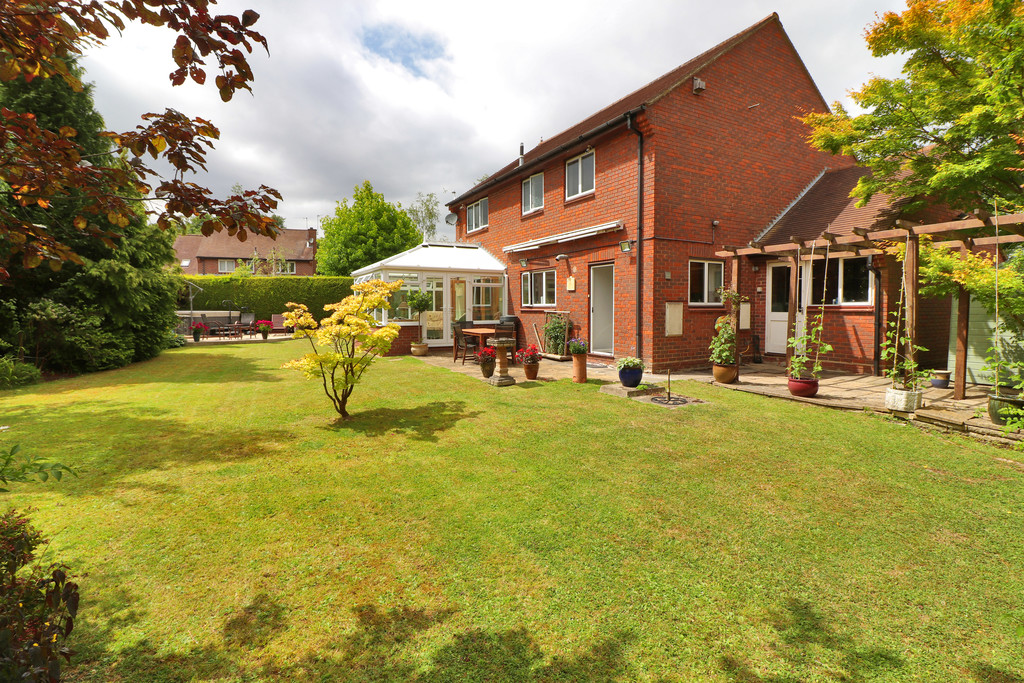 Property in The Boundary, Langton Green, Tunbridge Wells