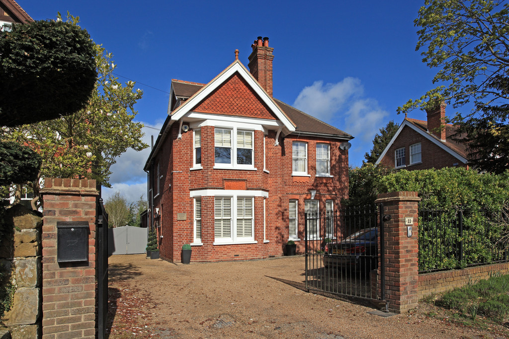 Property in Lower Green Road, Rusthall, Tunbridge Wells