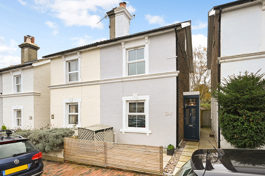 Property in Dukes Road, Tunbridge Wells
