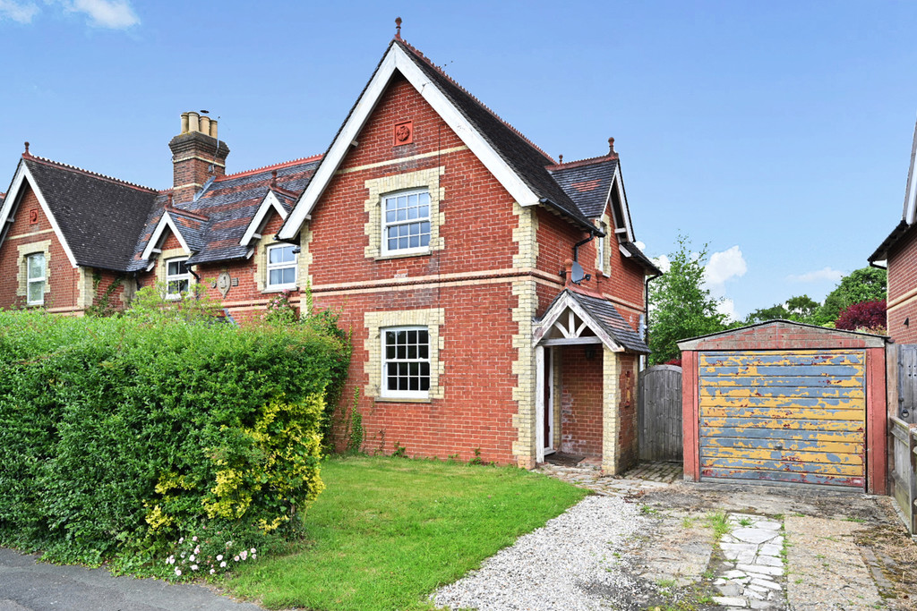 Property in Benhall Mill Road, Tunbridge Wells, Kent