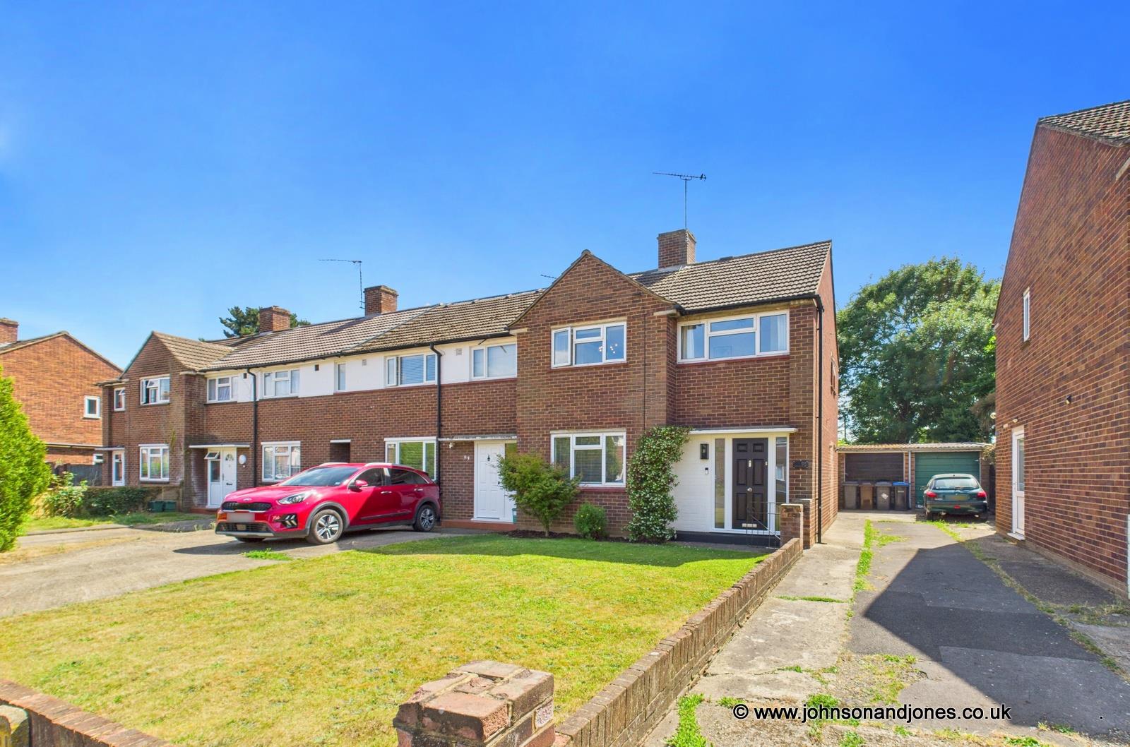 Fairway, Chertsey, KT16