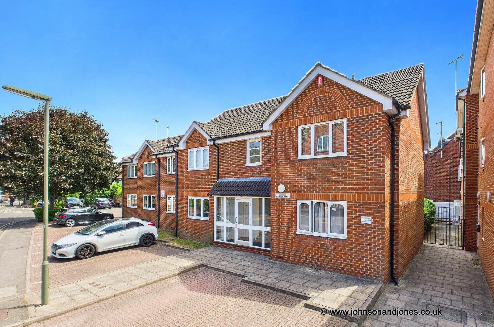 Gogmore Lane, Chertsey, KT16