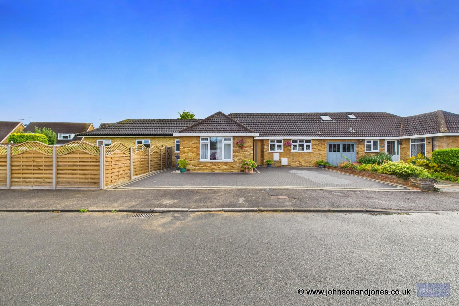 Thames Close, Chertsey, KT16