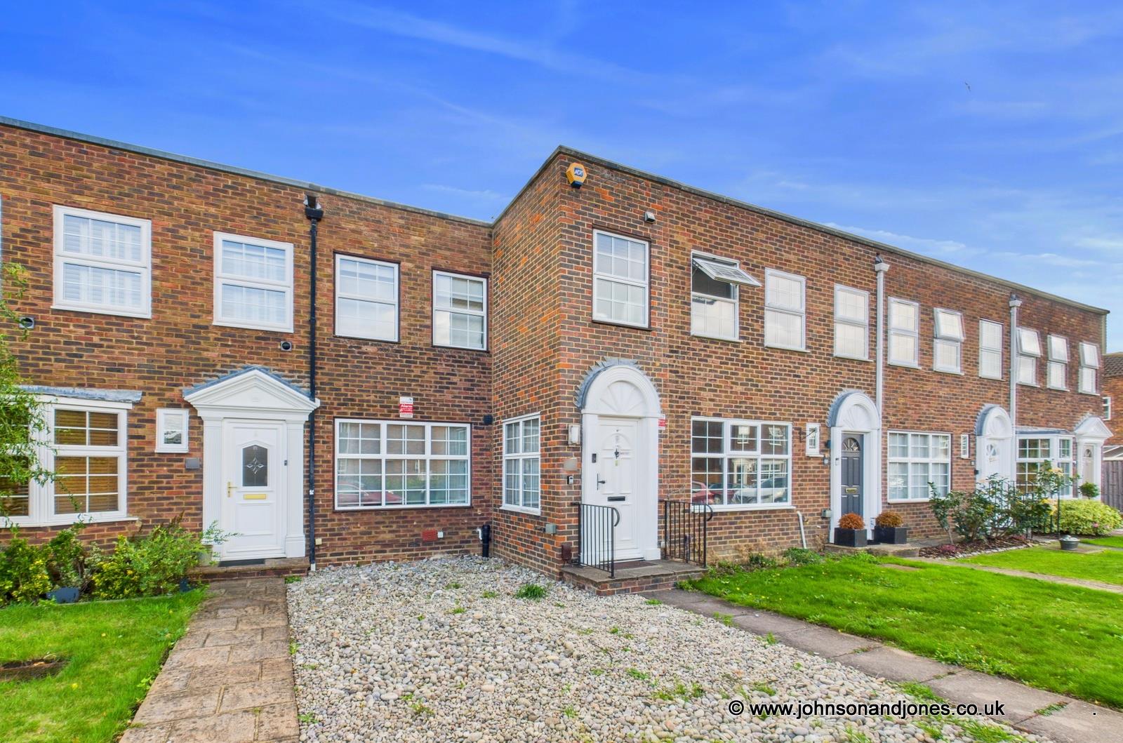 Shaftesbury Crescent, Staines-Upon-Thames, TW18