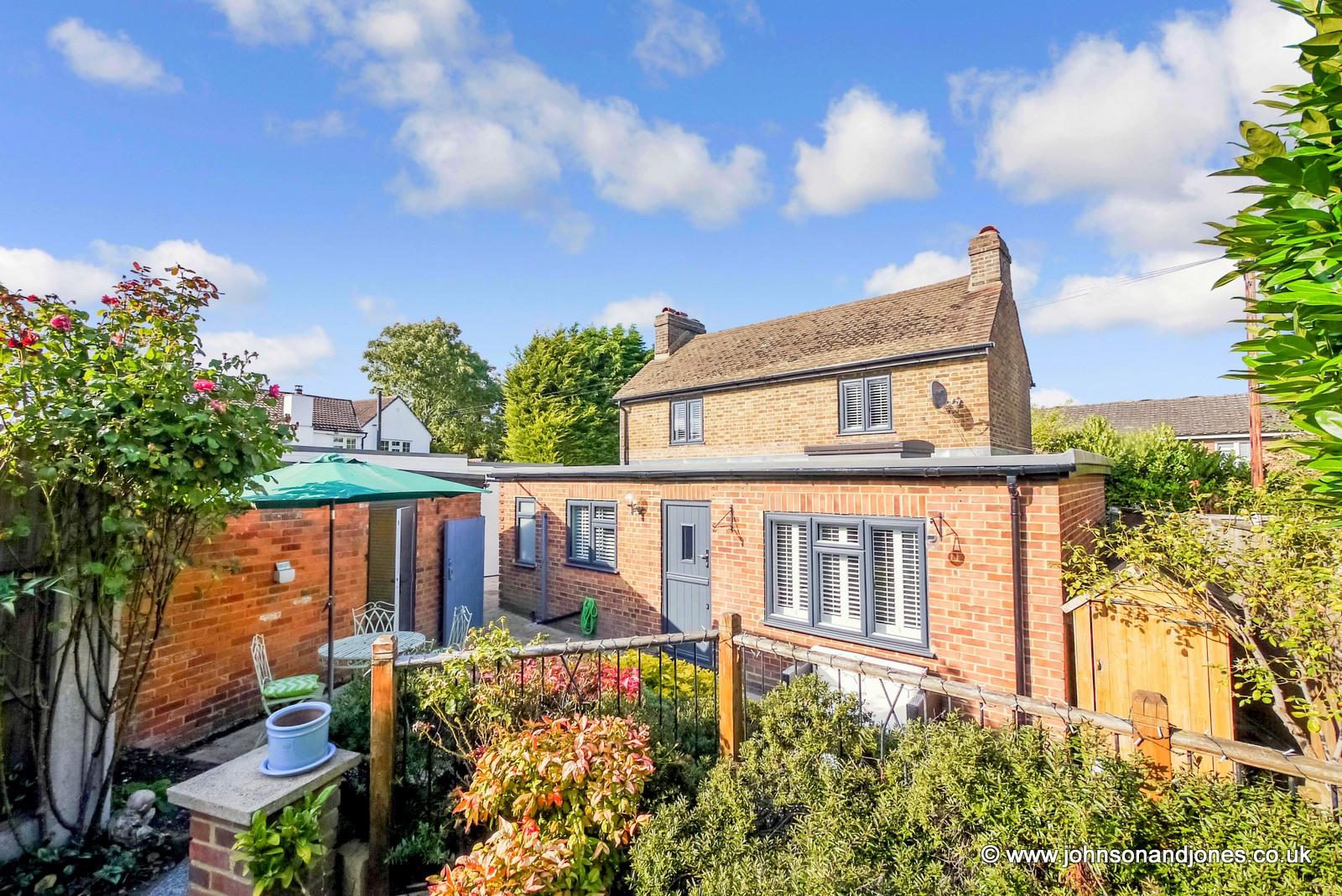 Cowley Lane, Chertsey, KT16