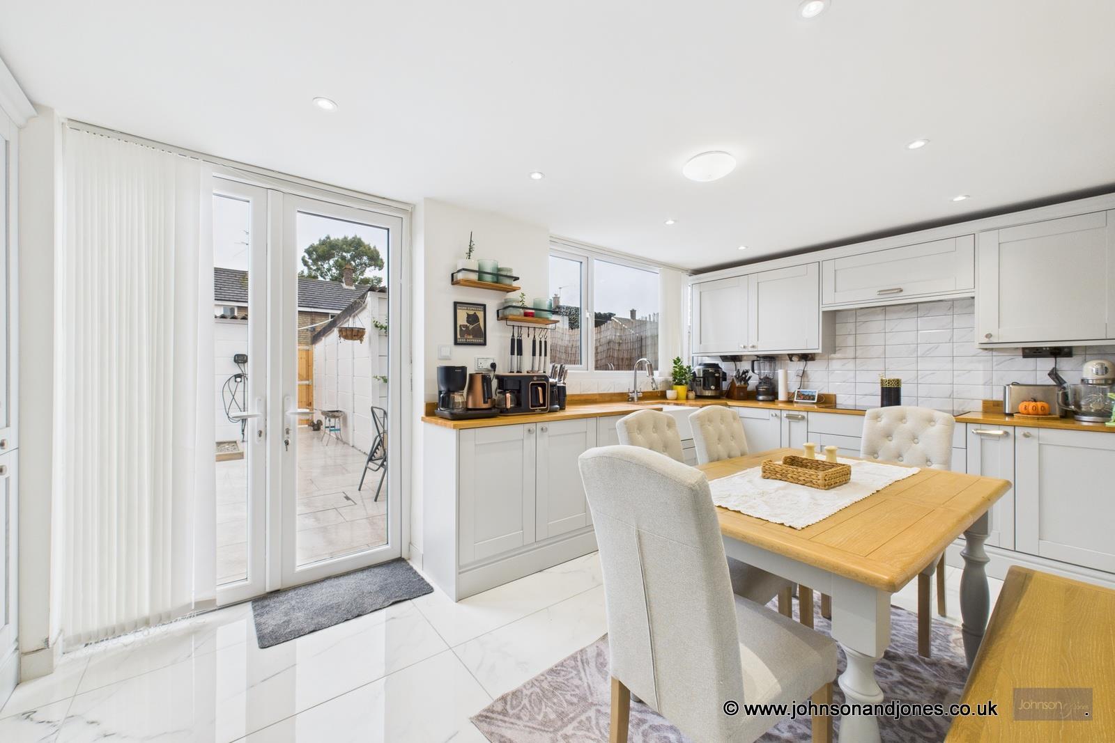 Erkenwald Close, Chertsey, KT16