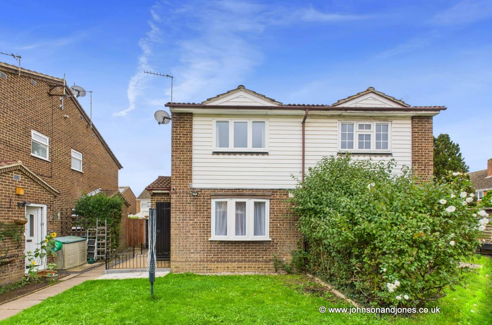 Cornhill Close, Addlestone, KT15