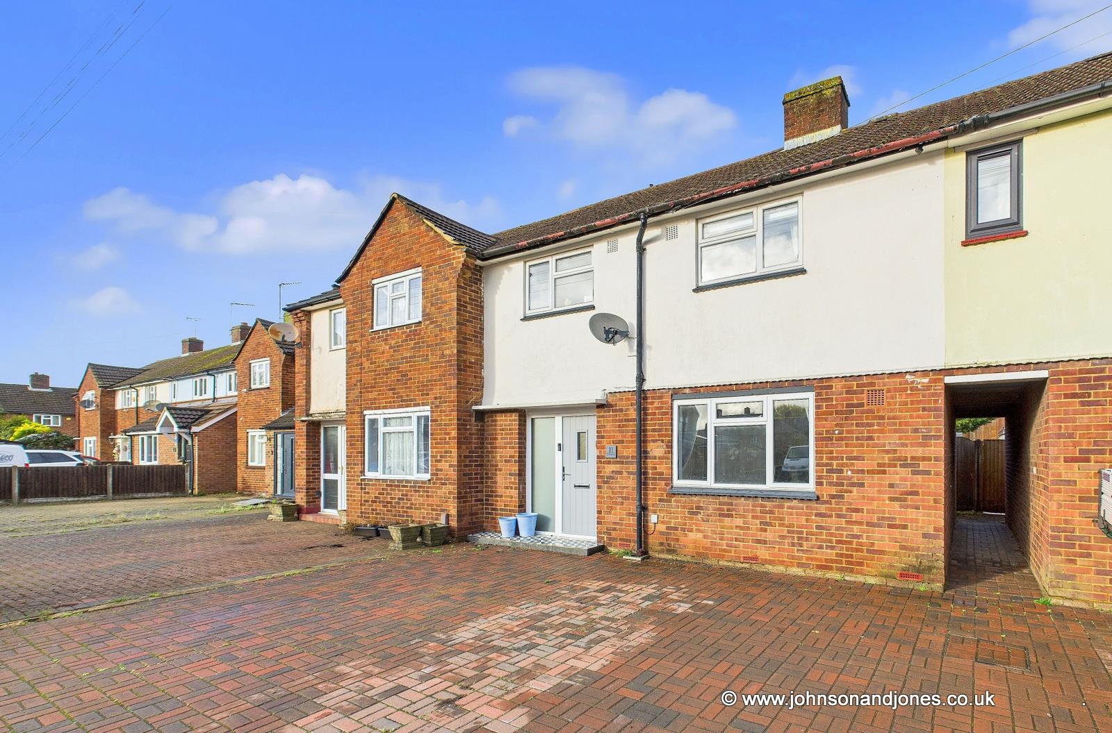 Fairway, Chertsey, KT16