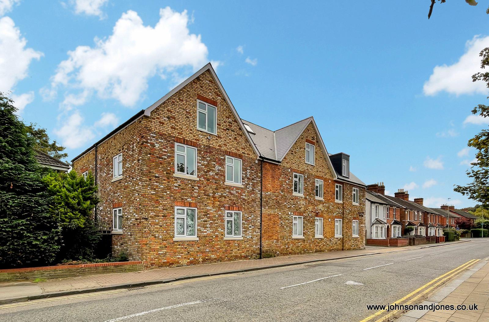 4 - 10 Guildford Road, Chertsey, KT16