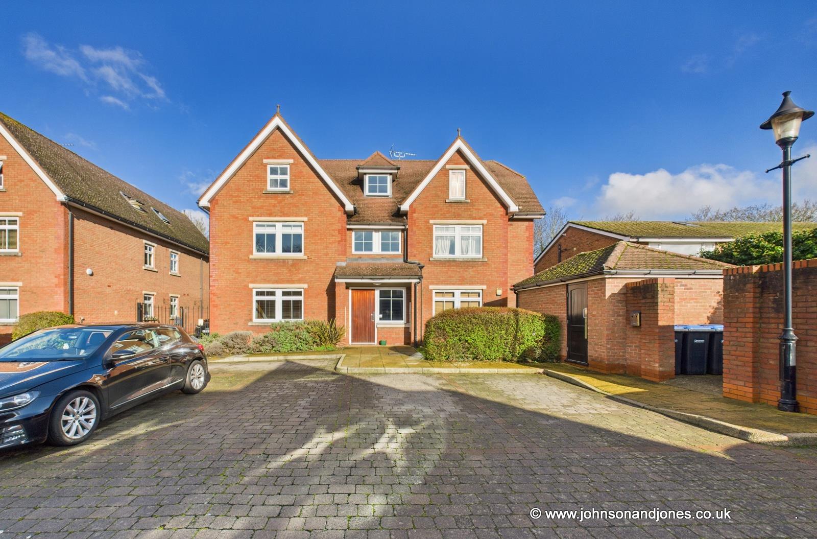 Orchard View, Chertsey, KT16