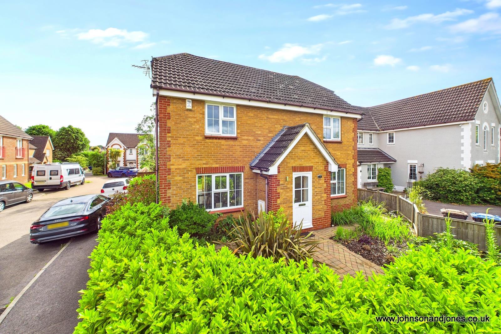 Eastworth Road, Chertsey, KT16