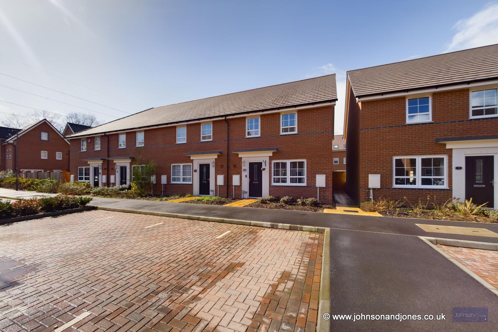 Cartwright Drive, Chertsey, KT16