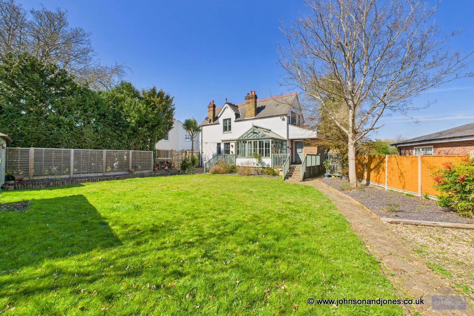 Thameside, Chertsey, KT16