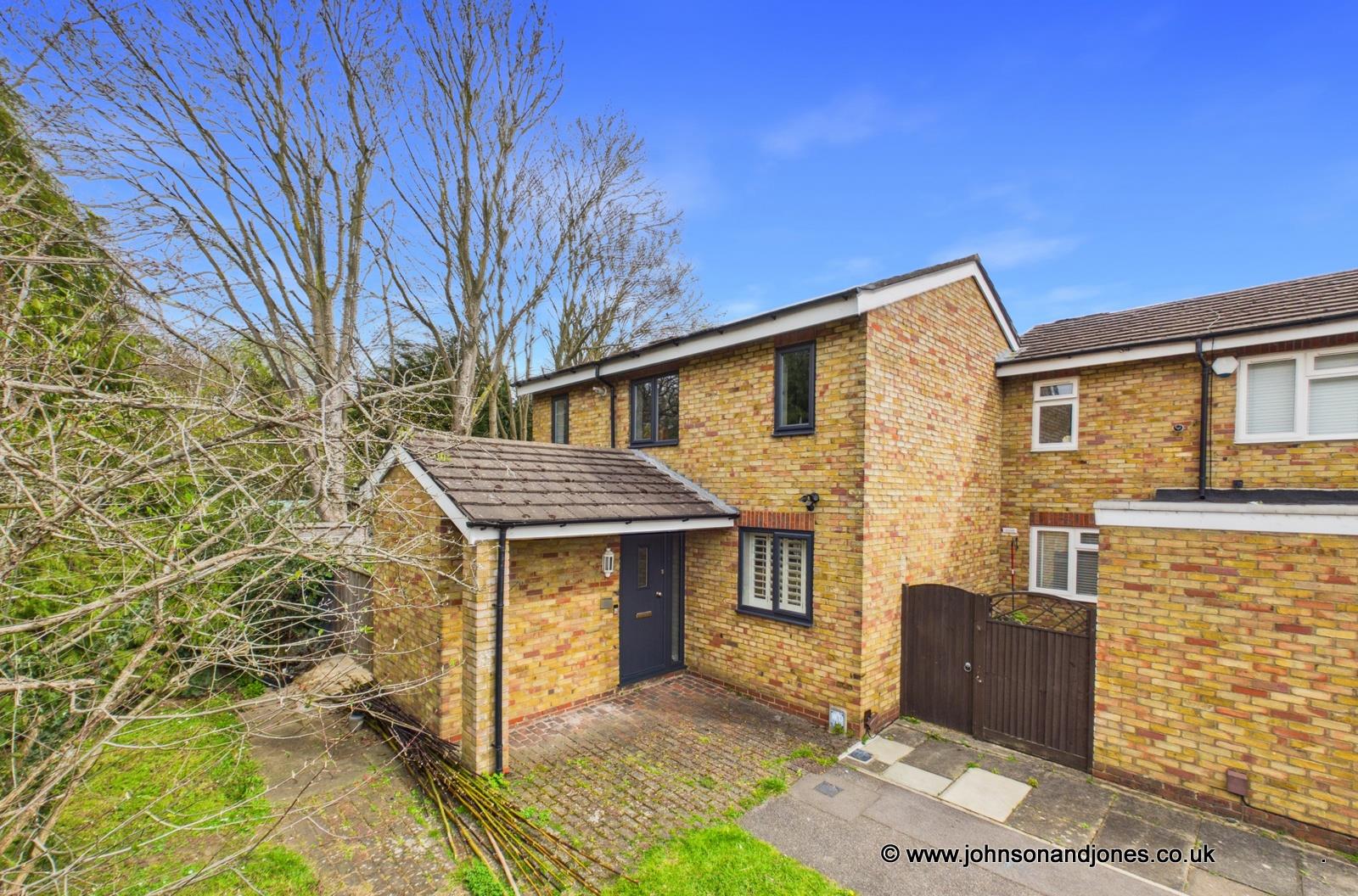 Cowper Close, Chertsey, KT16