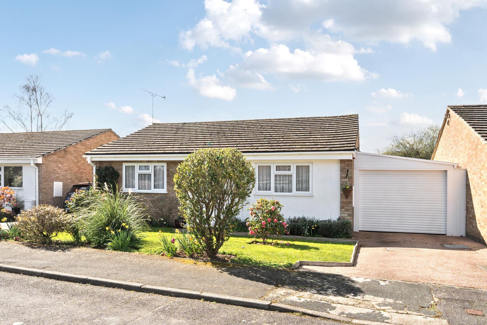 Lyndhurst Way, Chertsey, KT16