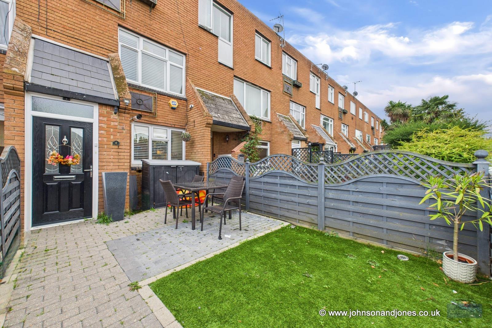 Galsworthy Road, Chertsey, KT16