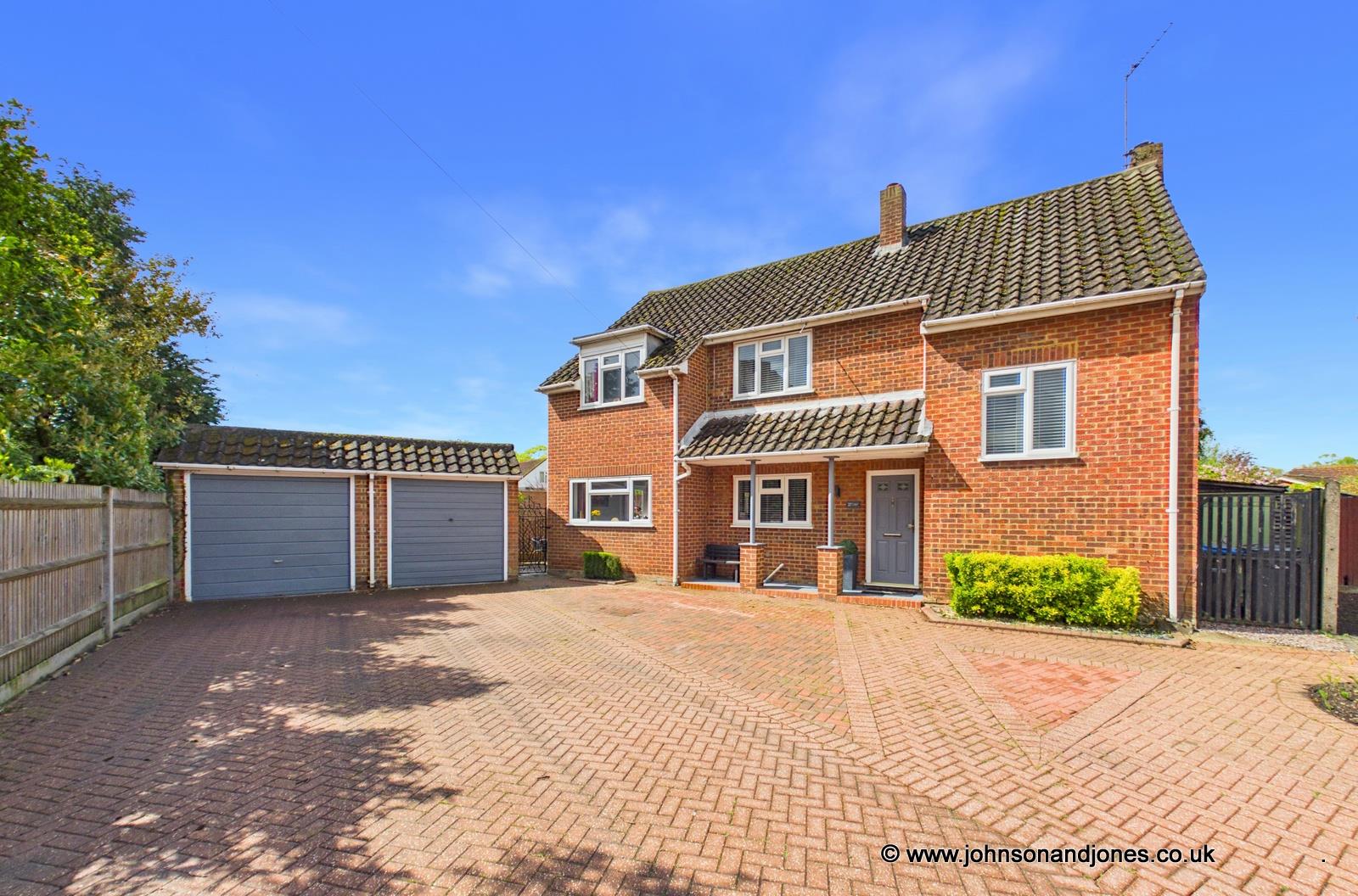 Gordon Drive, Chertsey, KT16