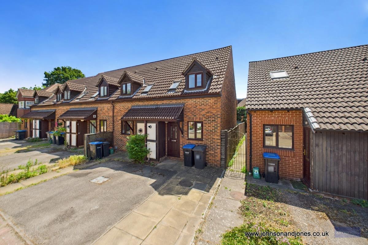 Oliver Close, Addlestone, KT15