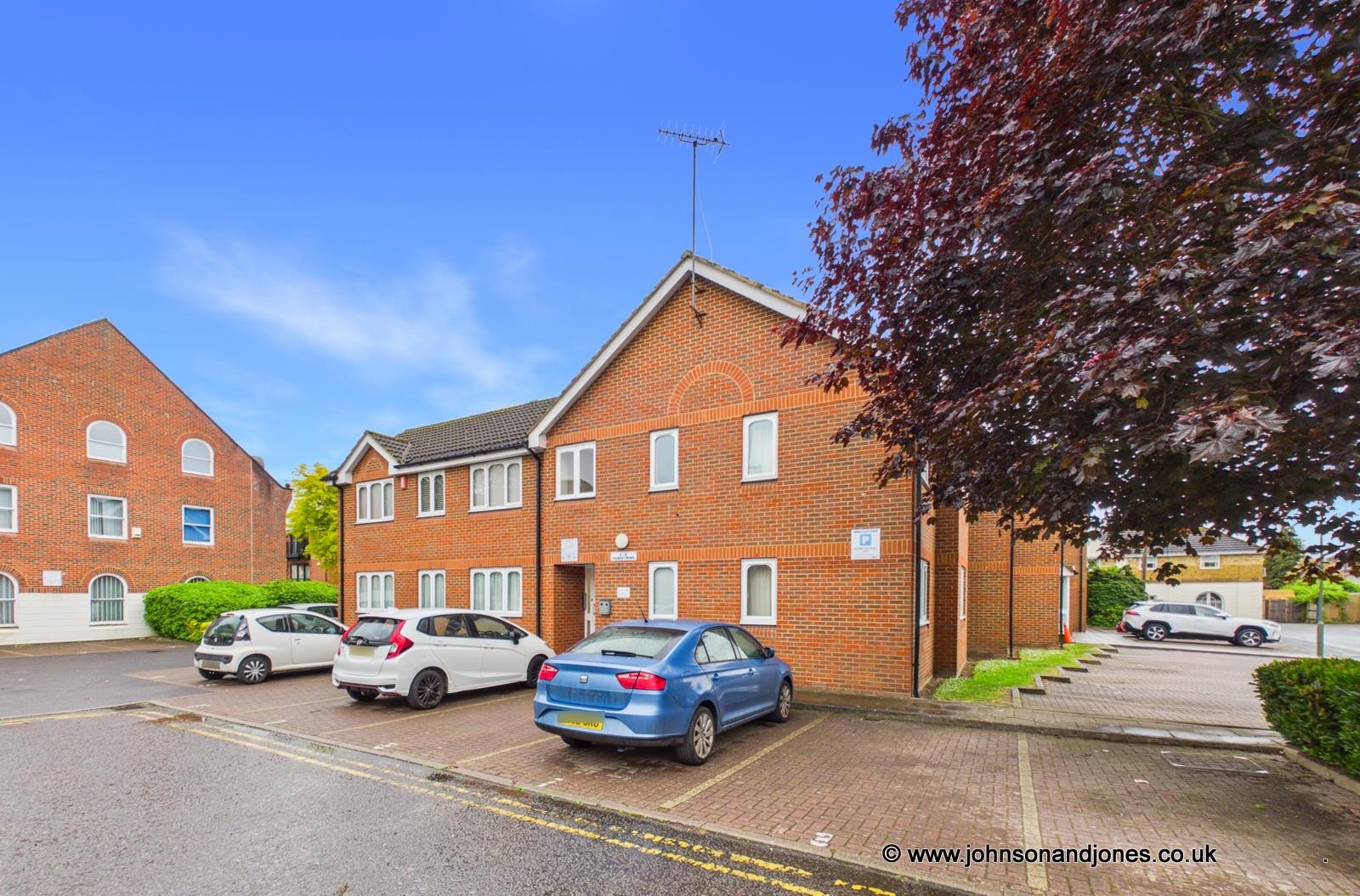 Gogmore Lane, Chertsey, KT16