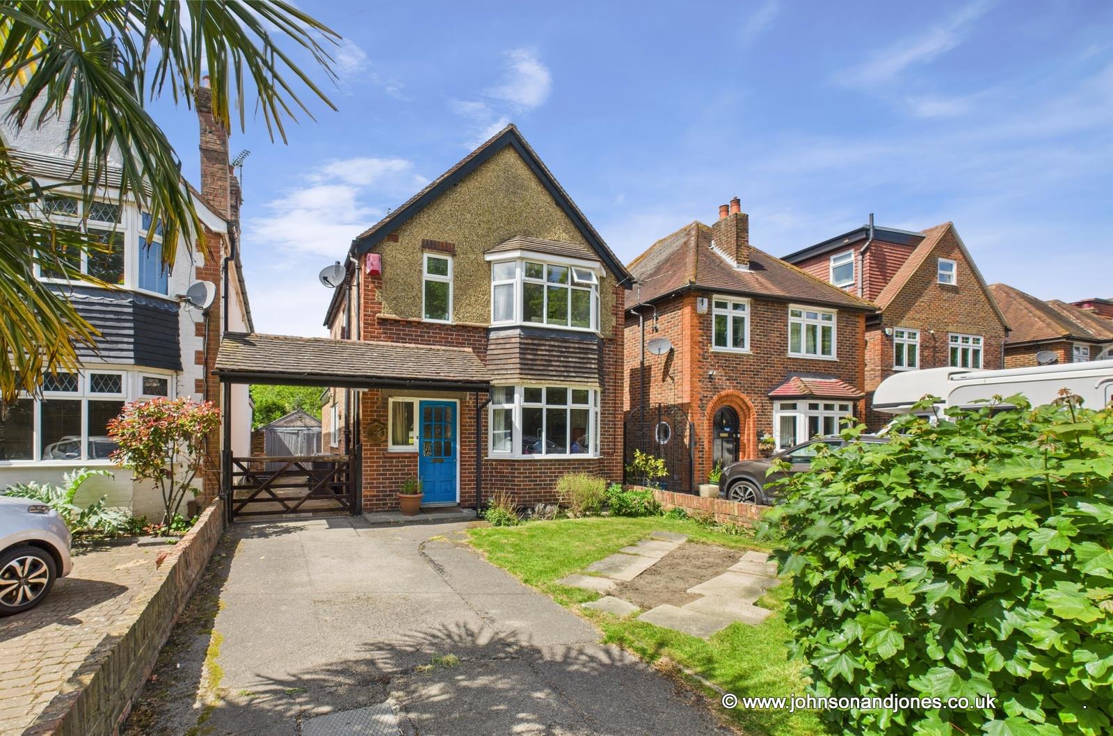 School Lane, Addlestone, KT15